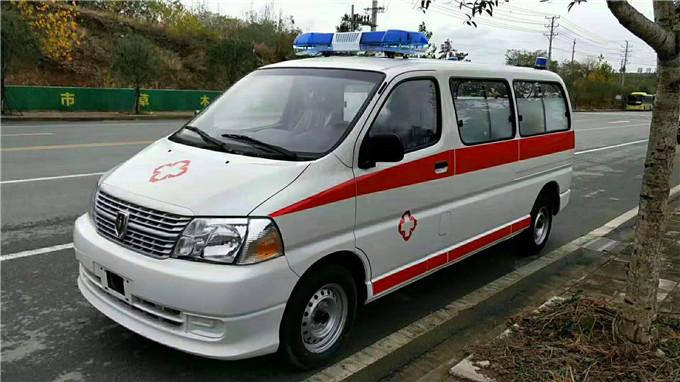 施秉县丰田海狮救护车